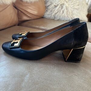 Tory Burch Black suede/leather Pump